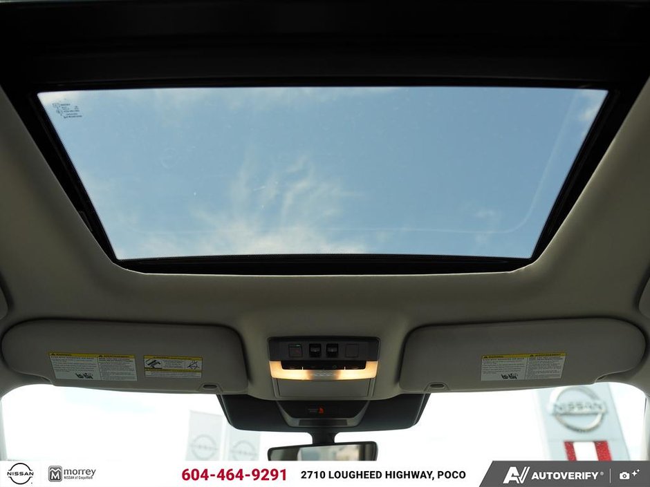 2026 Nissan Pathfinder Platinum Captains Chair-25
