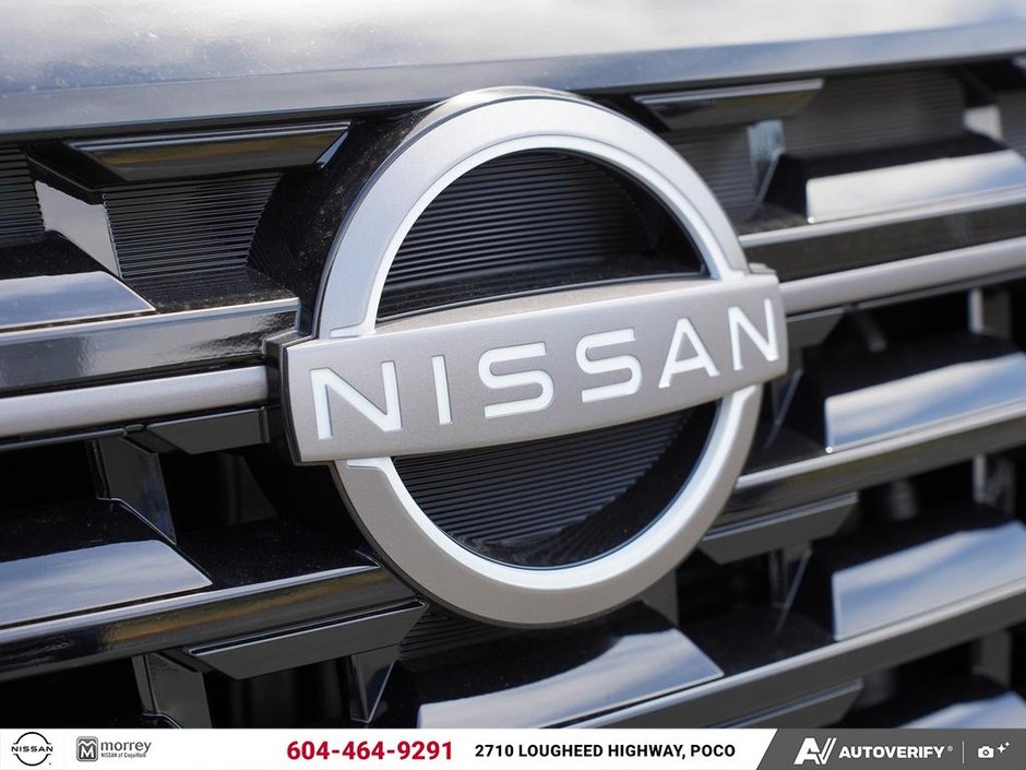 2026 Nissan Pathfinder Platinum Captains Chair-8