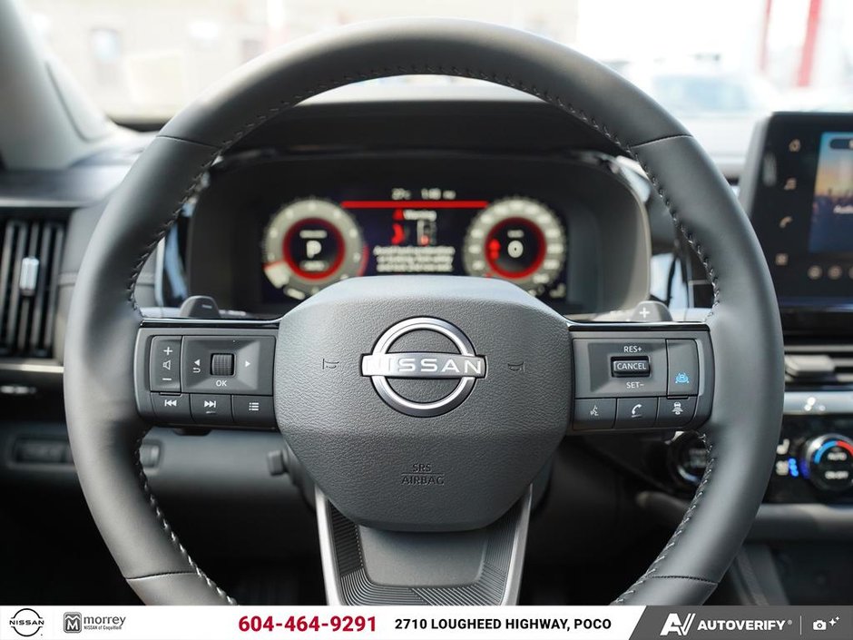 2026 Nissan Pathfinder Platinum Captains Chair-13