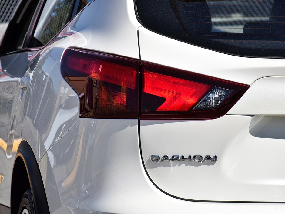 2018 Nissan Qashqai SL AWD NISSAN CERTIFIED PRE OWNED-31