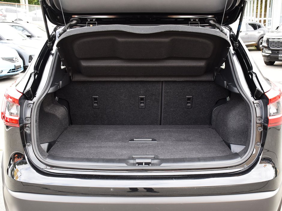 2021 Nissan Qashqai SV NISSAN CERTIFIED PRE OWNED-26