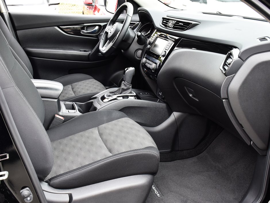 2021 Nissan Qashqai SV NISSAN CERTIFIED PRE OWNED-10