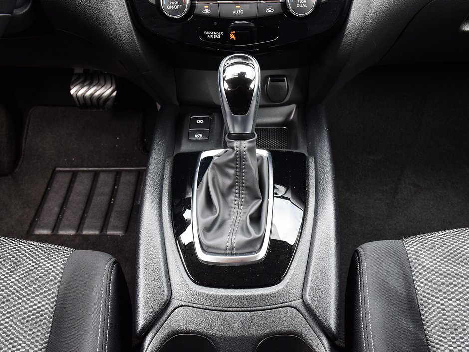 2021 Nissan Qashqai SV NISSAN CERTIFIED PRE OWNED-19