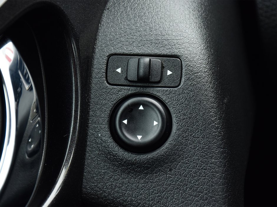 2018 Nissan Rogue S AWD MORREY CERTIFIED PRE OWNED-23