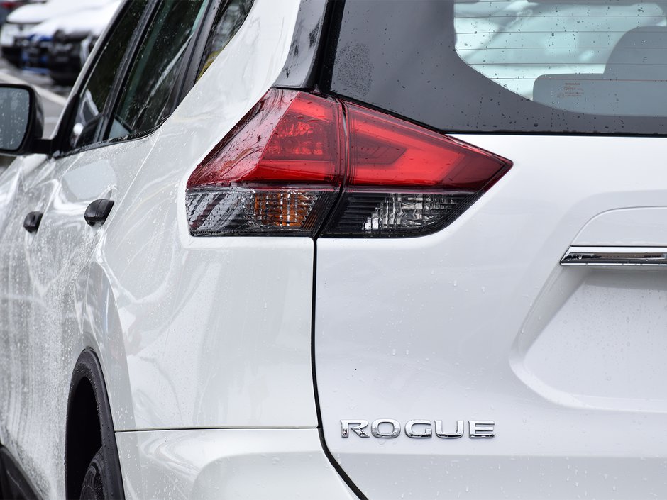 2018 Nissan Rogue S AWD MORREY CERTIFIED PRE OWNED-29