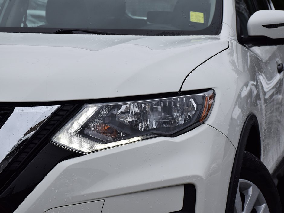 2018 Nissan Rogue S AWD MORREY CERTIFIED PRE OWNED-28