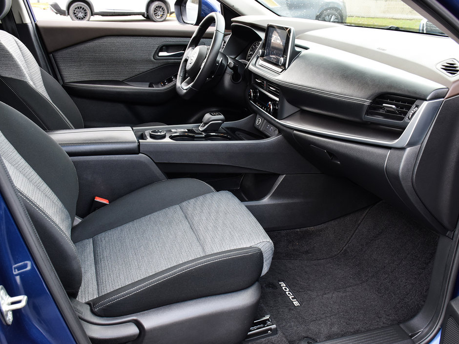 2023 Nissan Rogue SV AWD MOONROOF NISSAN CERTIFIED PRE OWNED-11