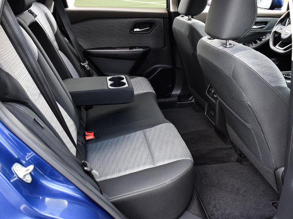 2023 Nissan Rogue SV AWD MOONROOF NISSAN CERTIFIED PRE OWNED-22