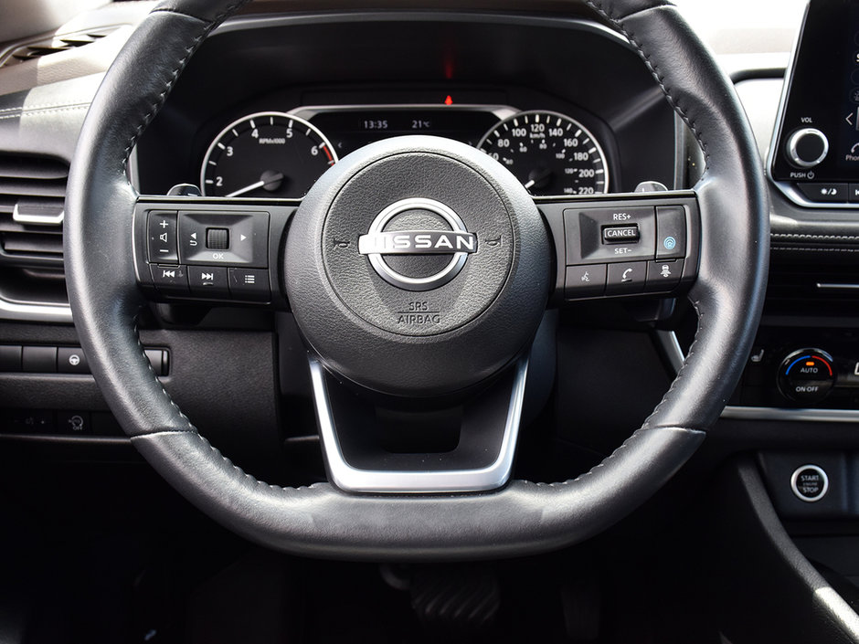 2023 Nissan Rogue SV AWD MOONROOF NISSAN CERTIFIED PRE OWNED-13