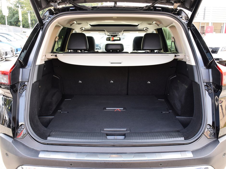 2023 Nissan Rogue PLATINUM AWD NISSAN CERTIFIED PRE-OWNED-28