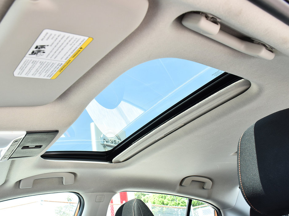 2021 Nissan Sentra SR NISSAN CERTIFIED PRE OWNED-23