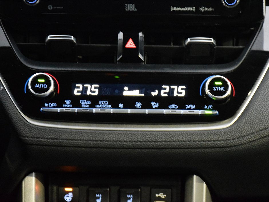 2022 Toyota Corolla Cross XLE AWD-16