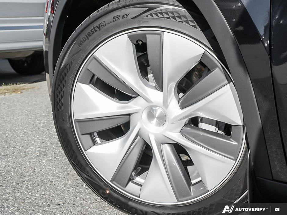 2024 Tesla Model Y Single Motor Standard Range-5