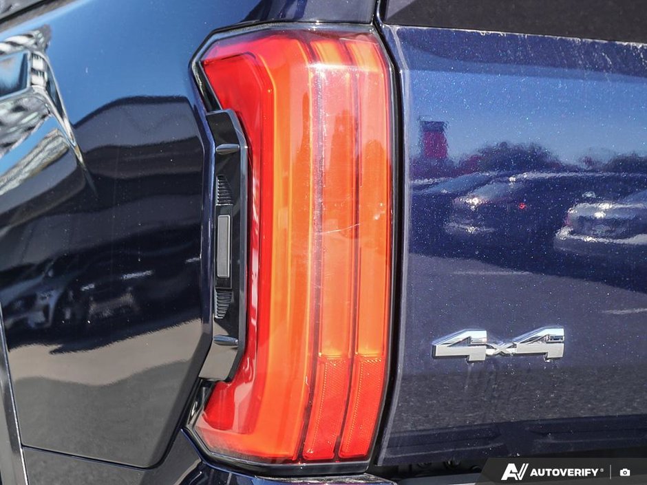 2022 Toyota Tundra Limited Hybrid | No Accidents-10