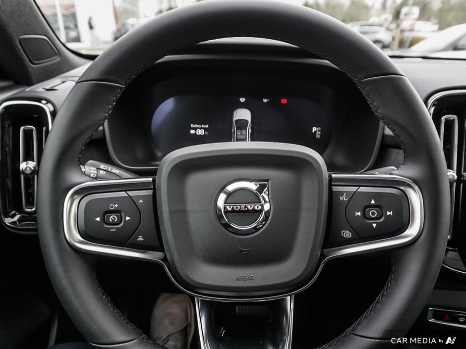 2025 Volvo EC40 TWIN Ultra Black Edition-15