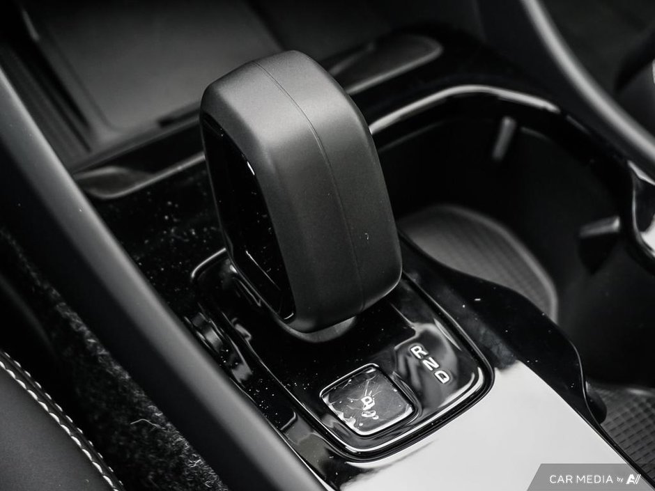 2025 Volvo EC40 TWIN Ultra Black Edition-20