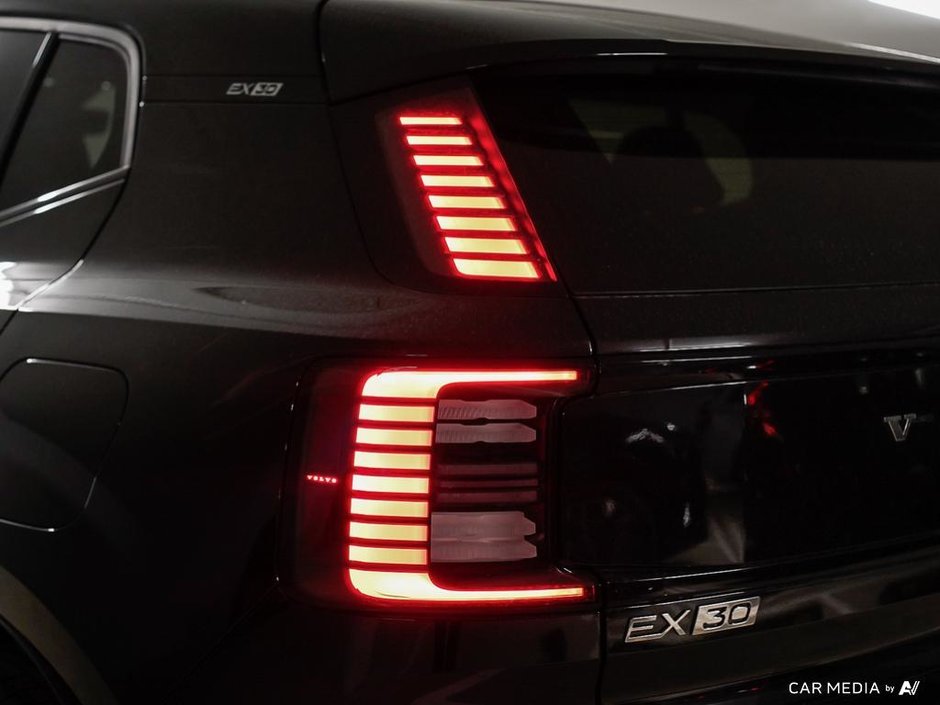 2025 Volvo EX30 Ultra-11