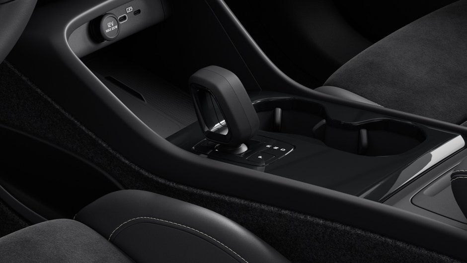 2025 Volvo EX40 TWIN Ultra-8