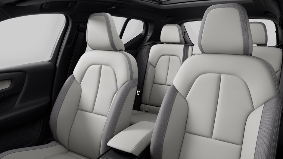 2025 Volvo EX40 Twin Motor AWD Ultra-9