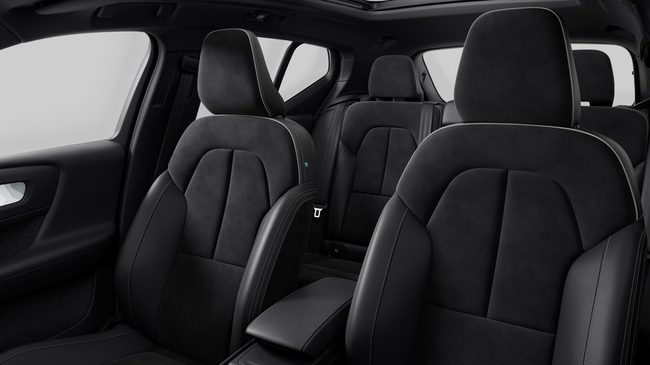 2025 Volvo EX40 Ultra-9