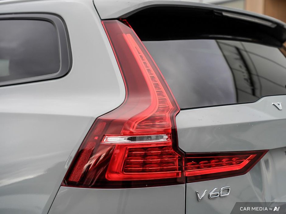 2024 Volvo V60 Cross Country B5 PLUS MODEL + SUPER LOW KMS-11