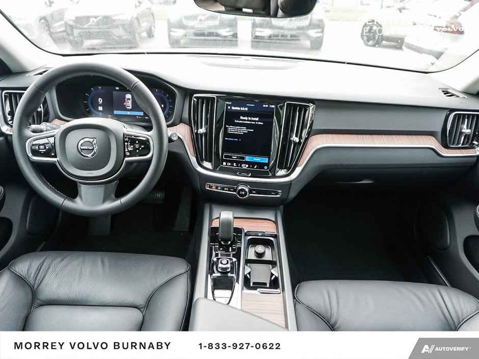 2024 Volvo V60 Cross Country AWD PLUS MODEL + NO ACCIDENTS-14