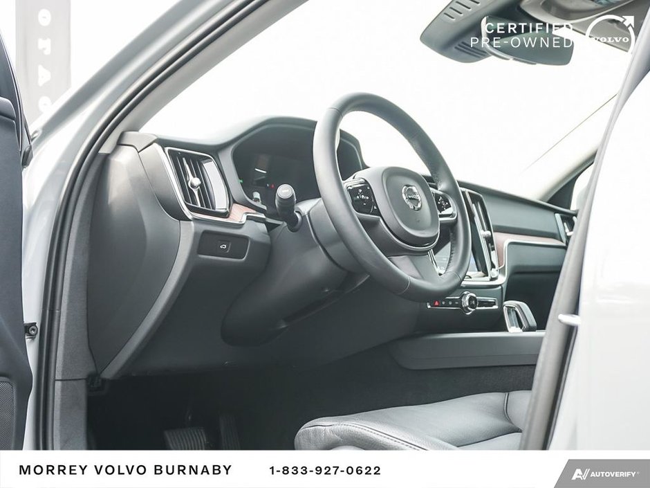 2024 Volvo V60 Cross Country AWD PLUS MODEL + NO ACCIDENTS-15