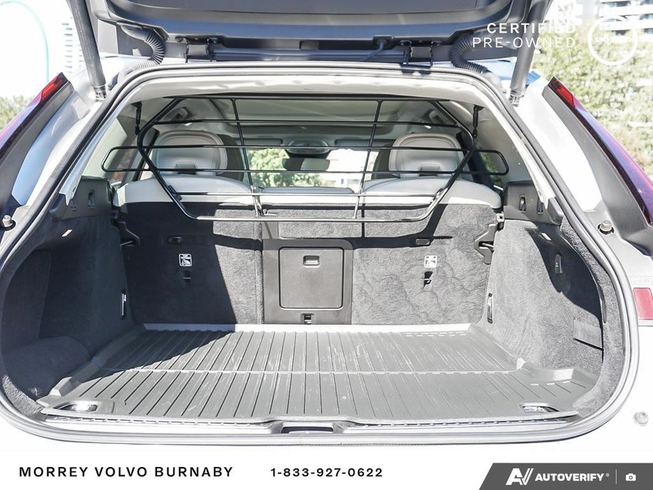 2022 Volvo V90 Cross Country Inscription | Bowers & Wilkins + Massage Seats-12