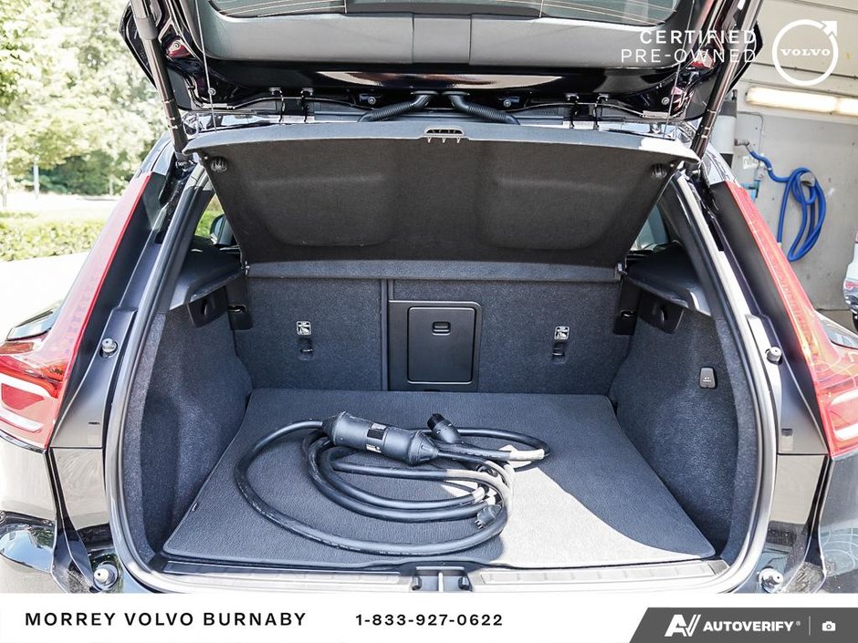 2023 Volvo XC40 Recharge Pure Electric Ultimate | AWD Dual Motor | No Accidents-11