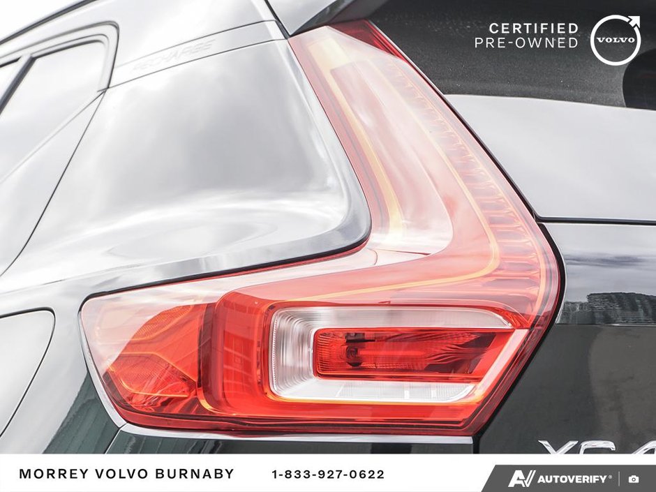 2024 Volvo XC40 Recharge Pure Electric Plus | Local BC | No Accidents | Lease Return-11