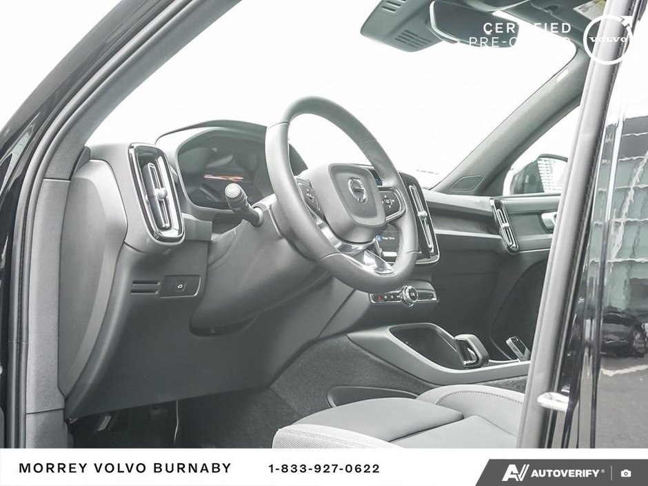 2024 Volvo XC40 Recharge Pure Electric Plus | Local BC | No Accidents | Lease Return-15