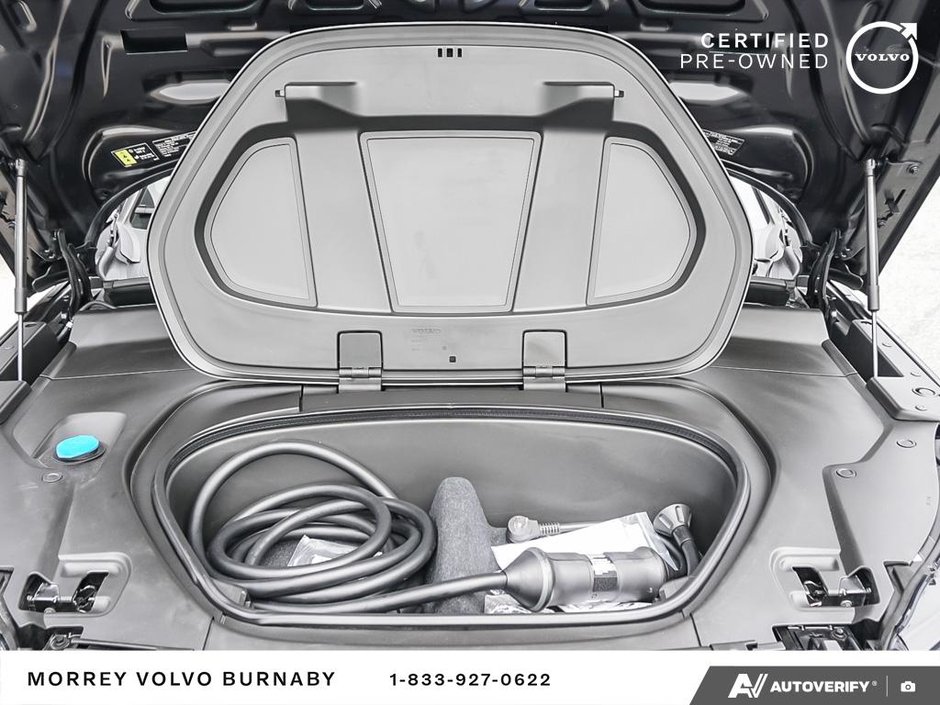 2024 Volvo XC40 Recharge Pure Electric Plus | Local BC | No Accidents | Lease Return-8