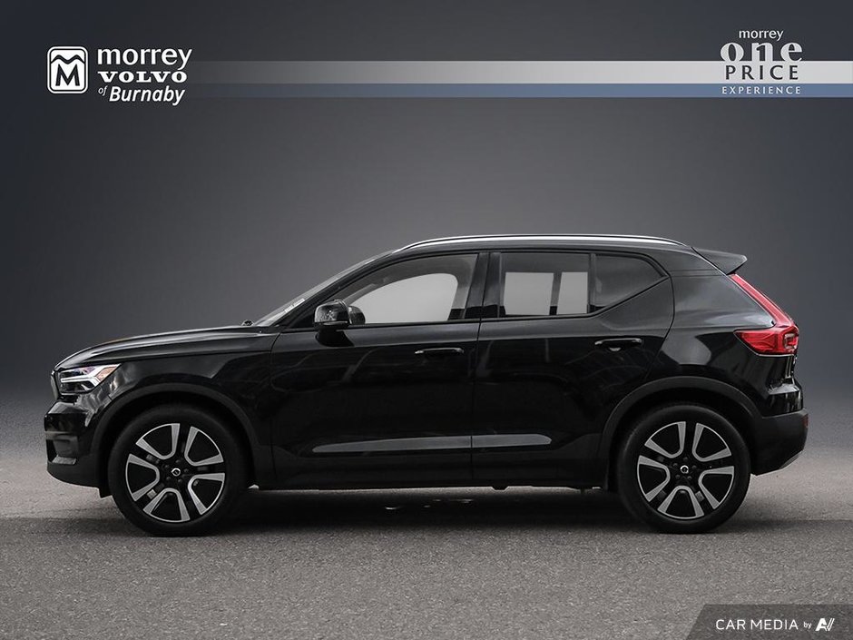 2021 Volvo XC40 MOMENTUM + NO ACCIDENTS-2