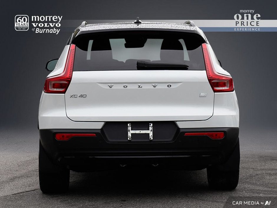 2021 Volvo XC40 RECHARGE MODEL + CLIMATE-4