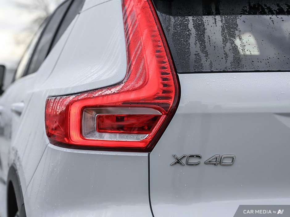 2021 Volvo XC40 INSCRIPTION MODEL-11