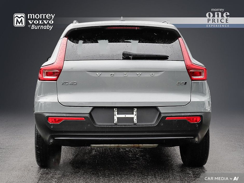 2024 Volvo XC40 PLUS DARK THEME-4