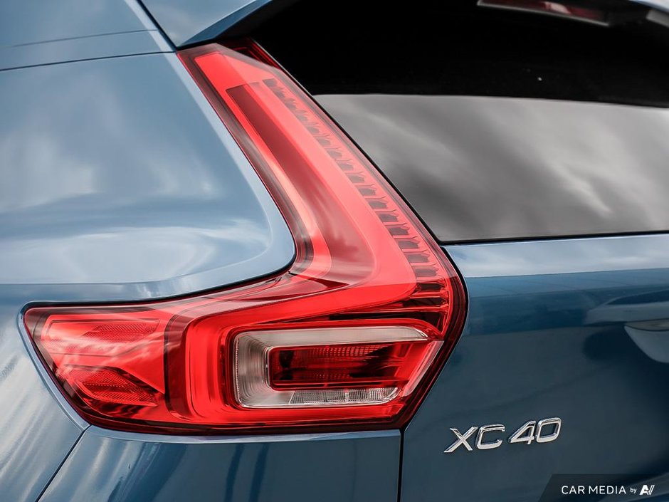 2024 Volvo XC40 Plus Bright Theme-11