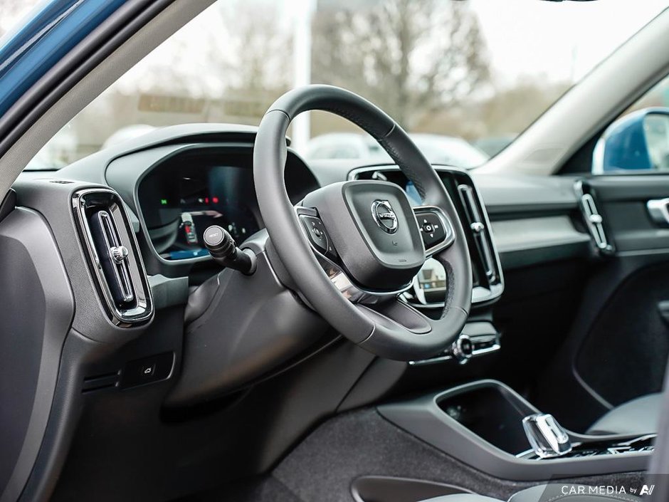 2024 Volvo XC40 Plus Bright Theme-12