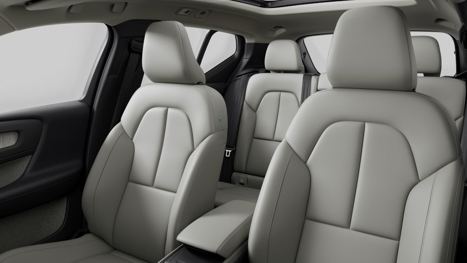 2025 Volvo XC40 Ultra Dark-9
