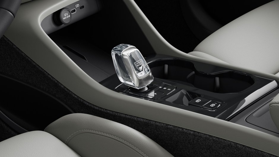 2025 Volvo XC40 Ultra Dark-8