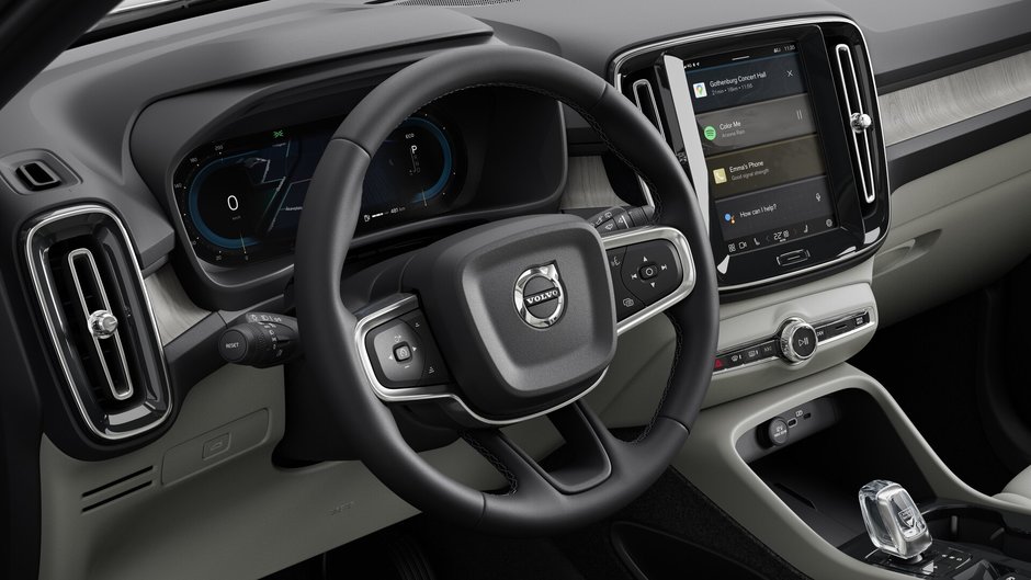 2025 Volvo XC40 Ultra Dark-11