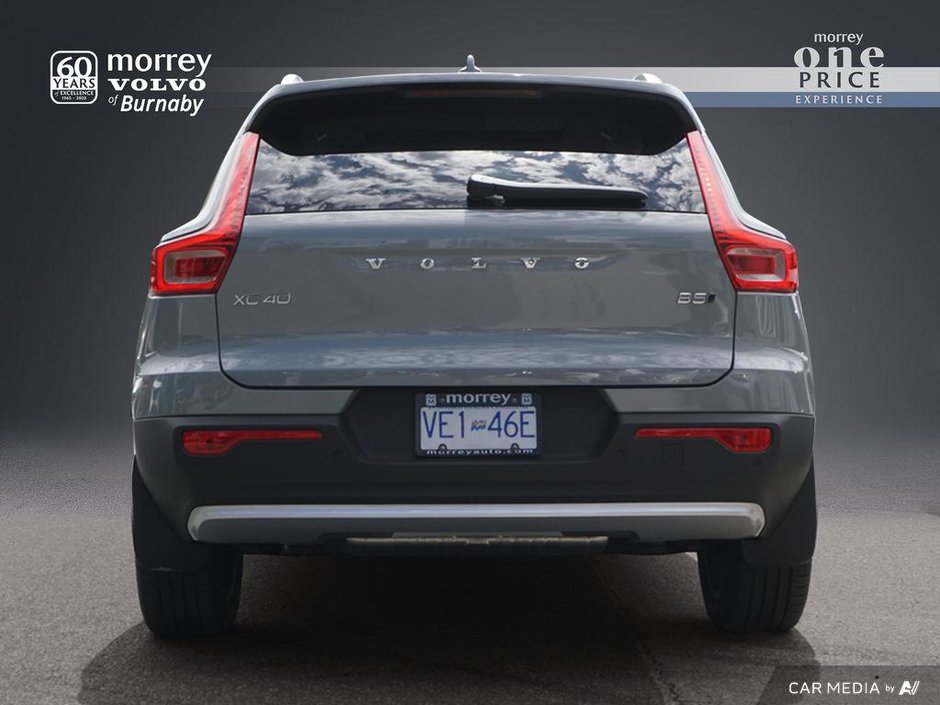 2025 Volvo XC40 Core Bright-4