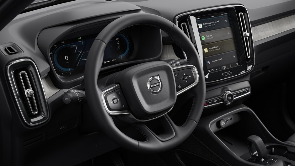 2025 Volvo XC40 Core Bright-11