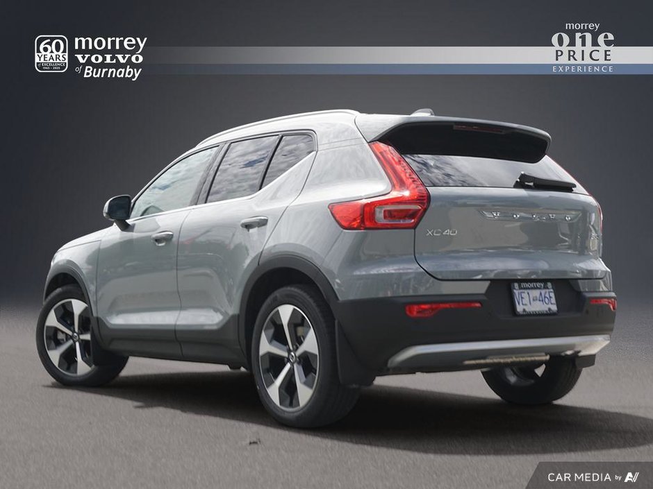 2025 Volvo XC40 Core Bright-3