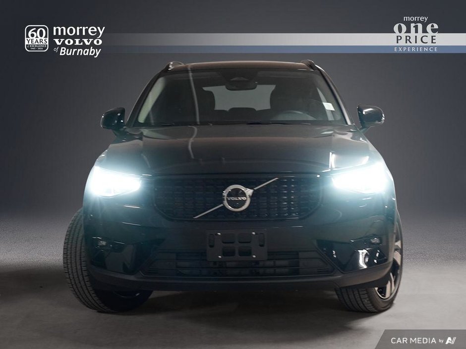 2025 Volvo XC40 Plus Dark-1