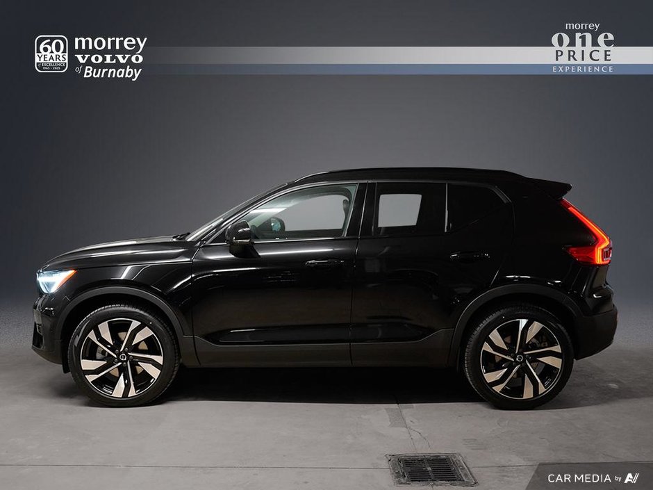 2025 Volvo XC40 Plus Dark-0