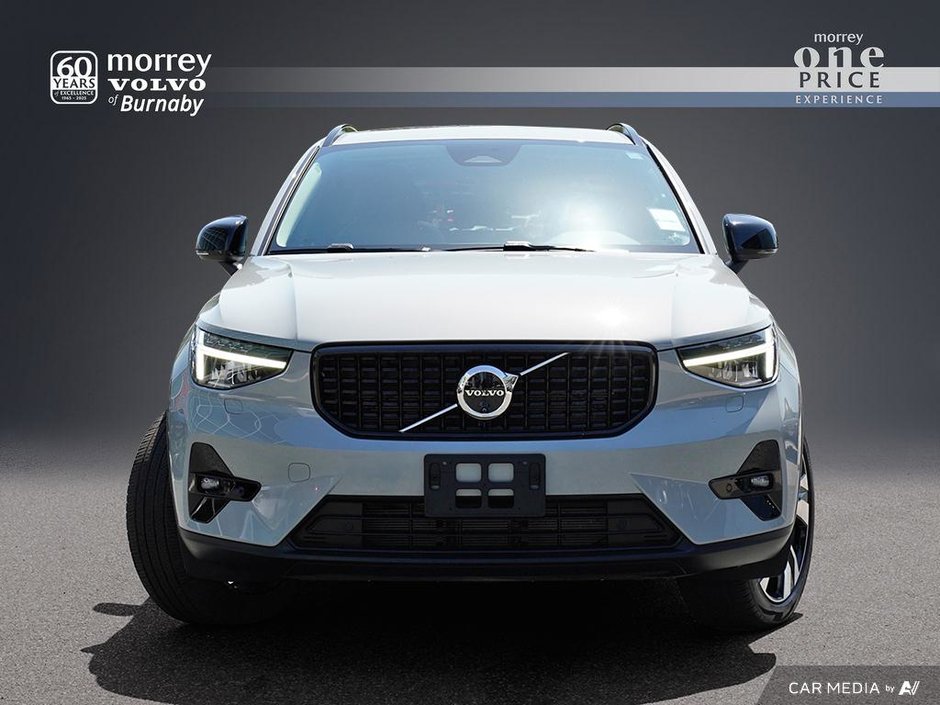 2025 Volvo XC40 Plus Dark Theme | 20 RIMS | Climate Package-1
