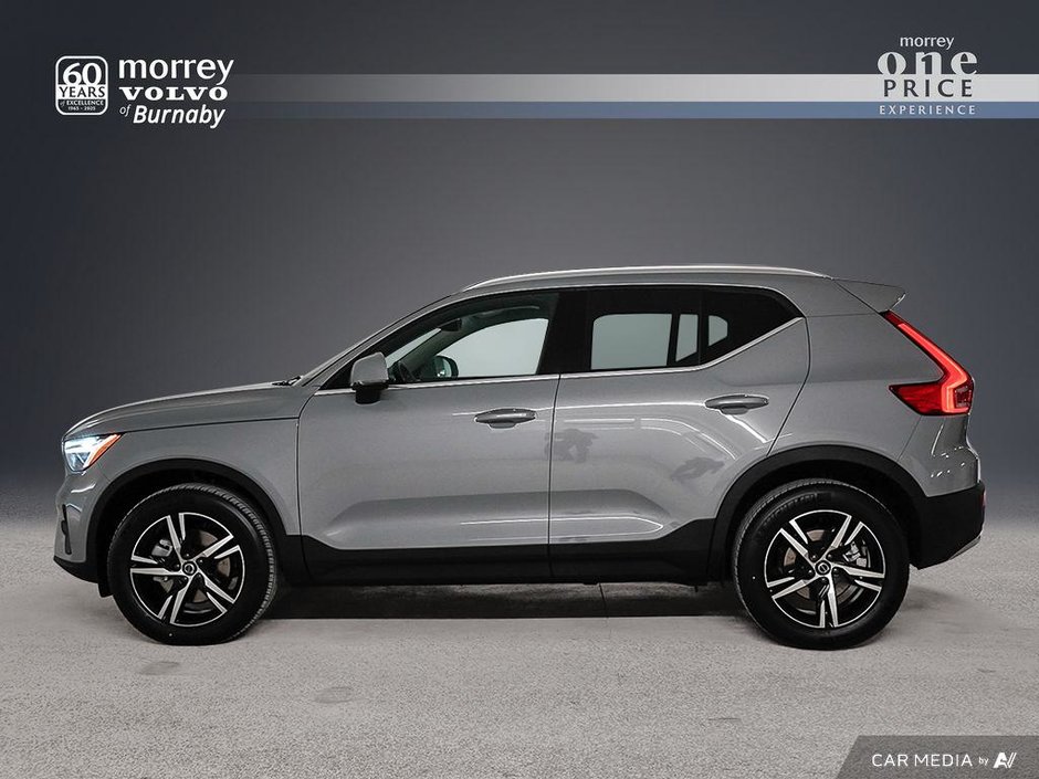 2025 Volvo XC40 Core Bright-2