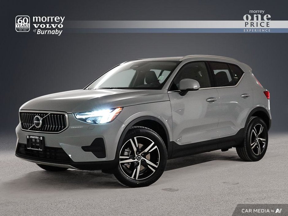 2025 Volvo XC40 Core Bright-0