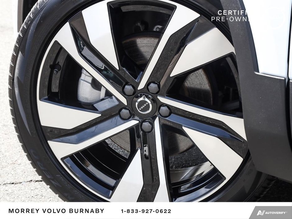 2025 Volvo XC40 Plus | Climate Package | Low Mileage-6